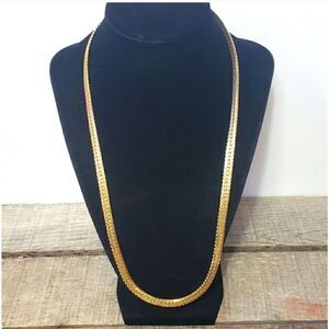 VINTAGE NAPIER Stunning Goldtone Flat Wide Chain Necklace Classic Jewelry